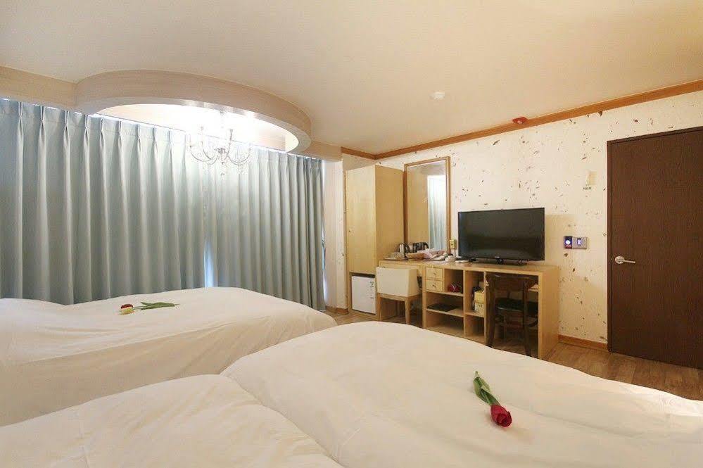 Jeonju Tourist Hotel Kültér fotó