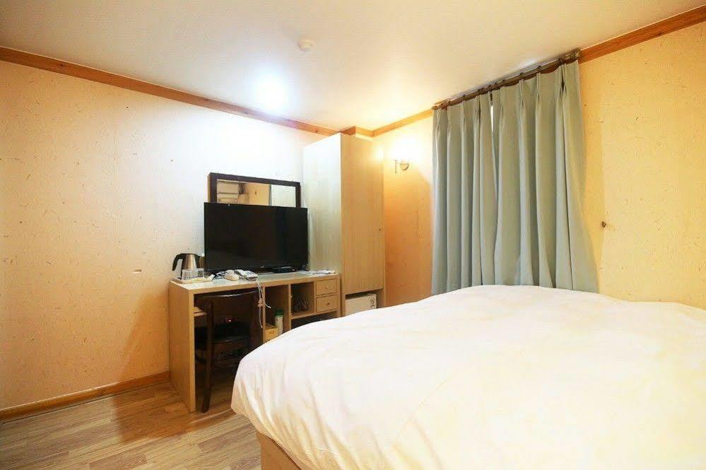 Jeonju Tourist Hotel Kültér fotó