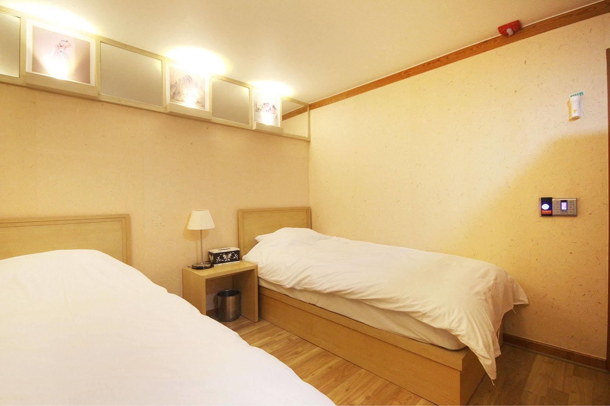 Jeonju Tourist Hotel Kültér fotó